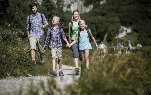 family hike around Benediktbeuern