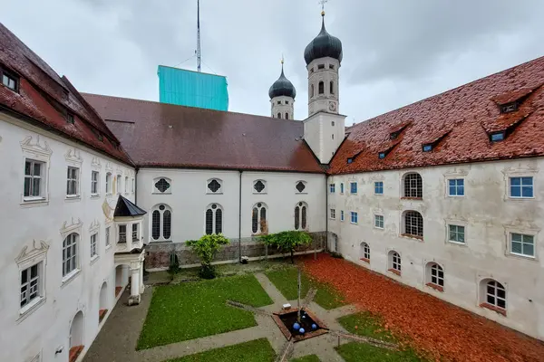 Hagelschaden am Kloster