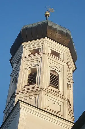 Kirchturm der Basilika Benediktbeuern