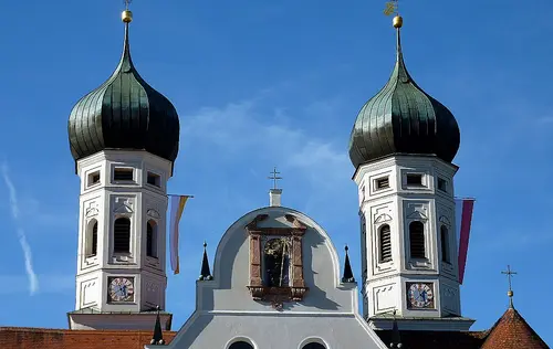 i torri della basilica St. Benedikt