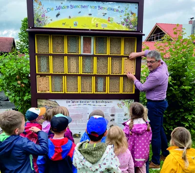 Wildbienenstation im Gemeindepark